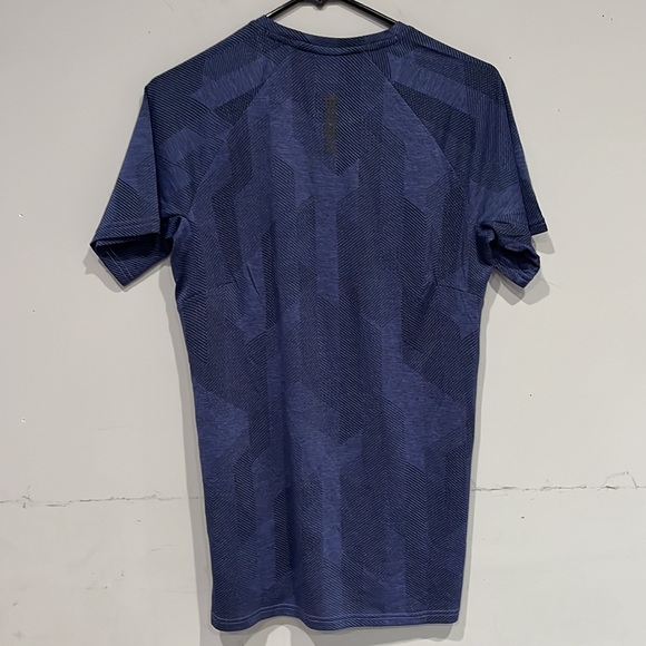 GYMSHARK new blue shirt - Picture 4 of 4